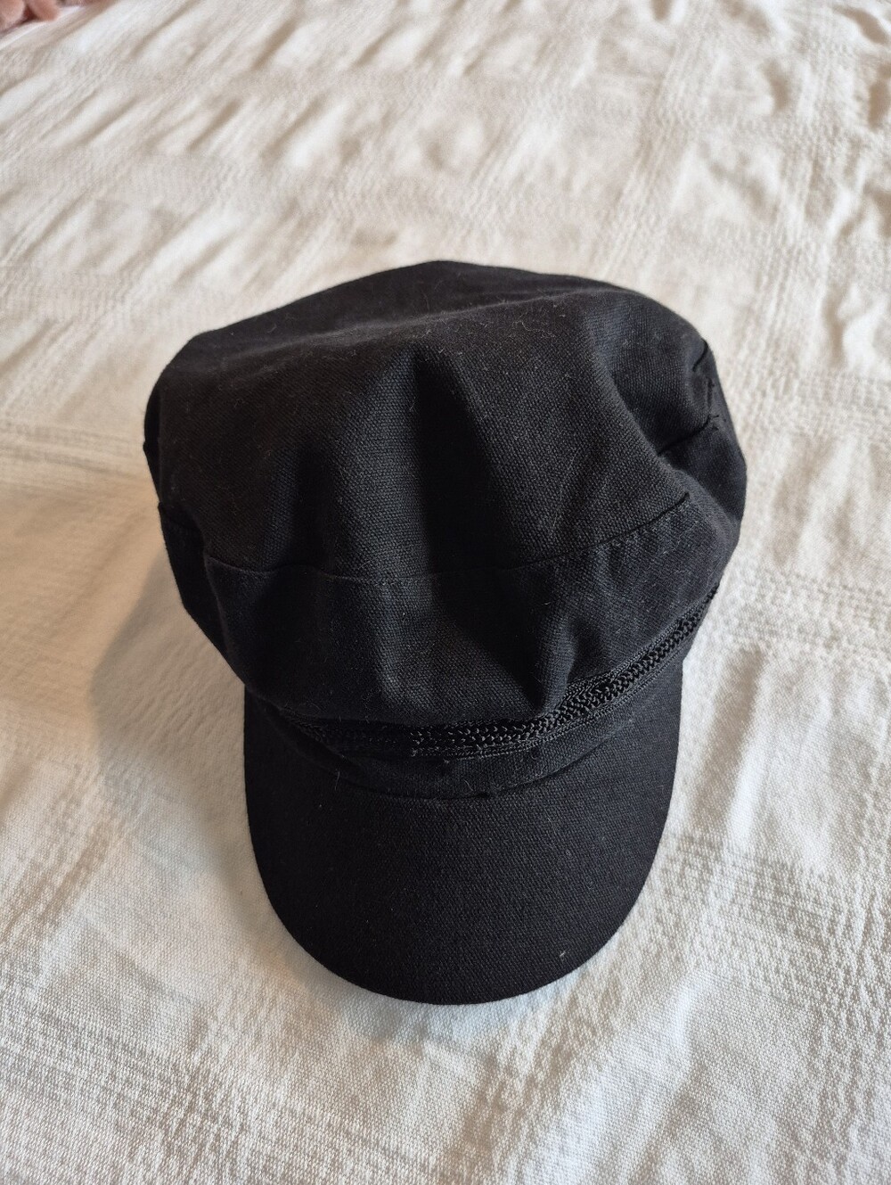 MNG (Mango) women's fiddler, newsboy, fisherman black hat, EUC or better